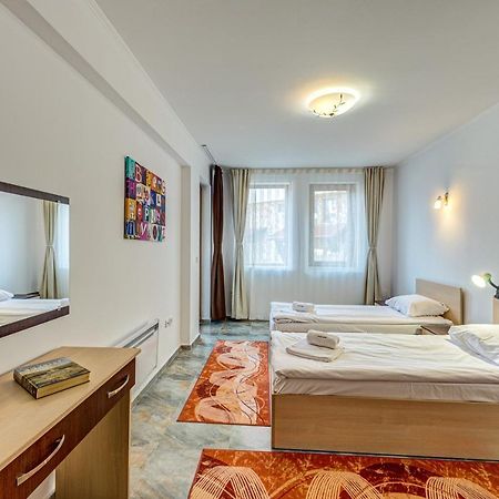Bright And Spacious 2-Bdr Apartment With Balcony By Flat Mаnager Pamporovo Exterior foto