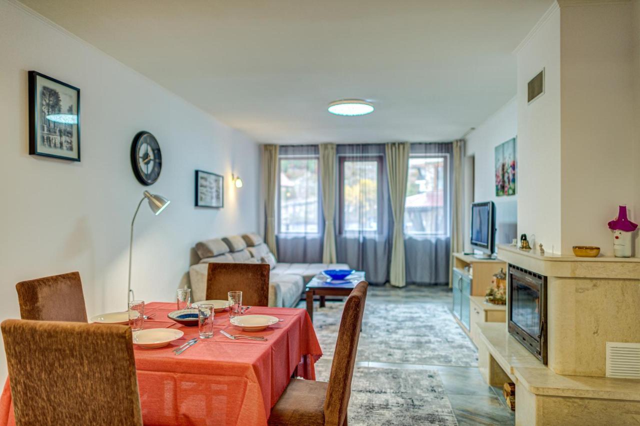 Bright And Spacious 2-Bdr Apartment With Balcony By Flat Mаnager Pamporovo Exterior foto